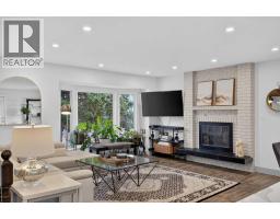 Living room - 1415 Lake Ontario Drive Se, Calgary, AB T2J4Y3 Photo 7