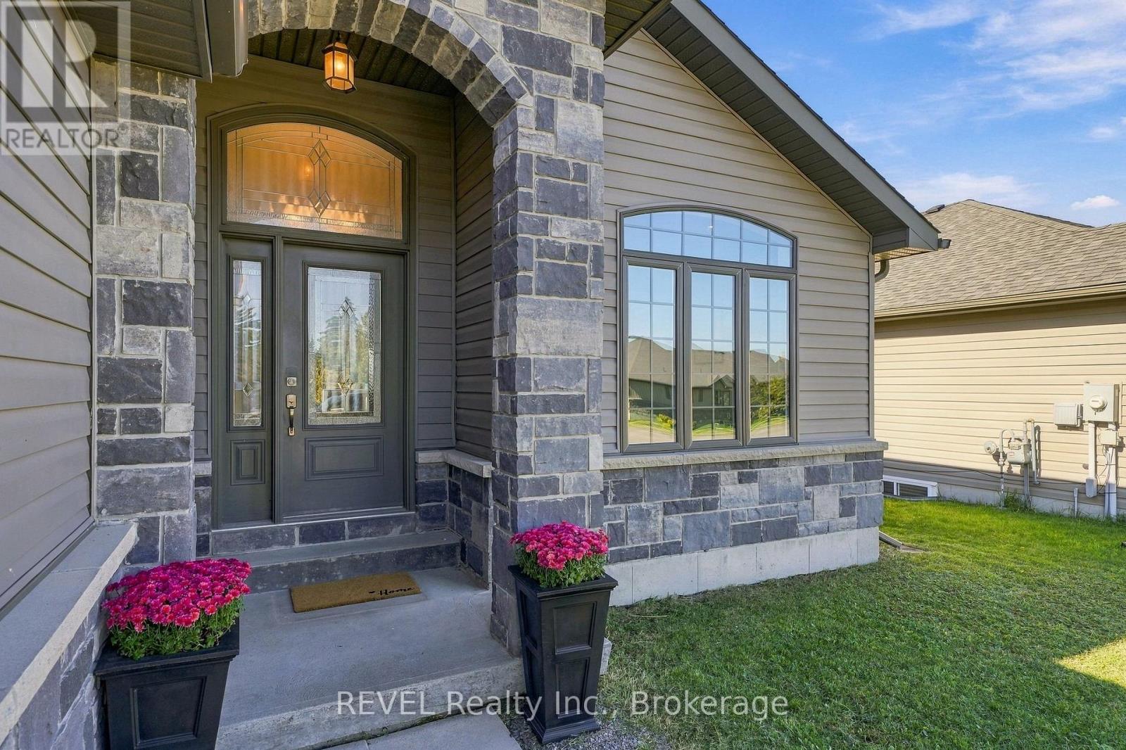 64 Sienna Avenue, Belleville, ON photo 4