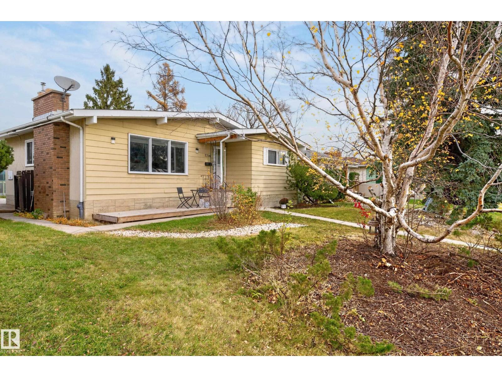 7216 44 AV NW NW, Edmonton — photo 2