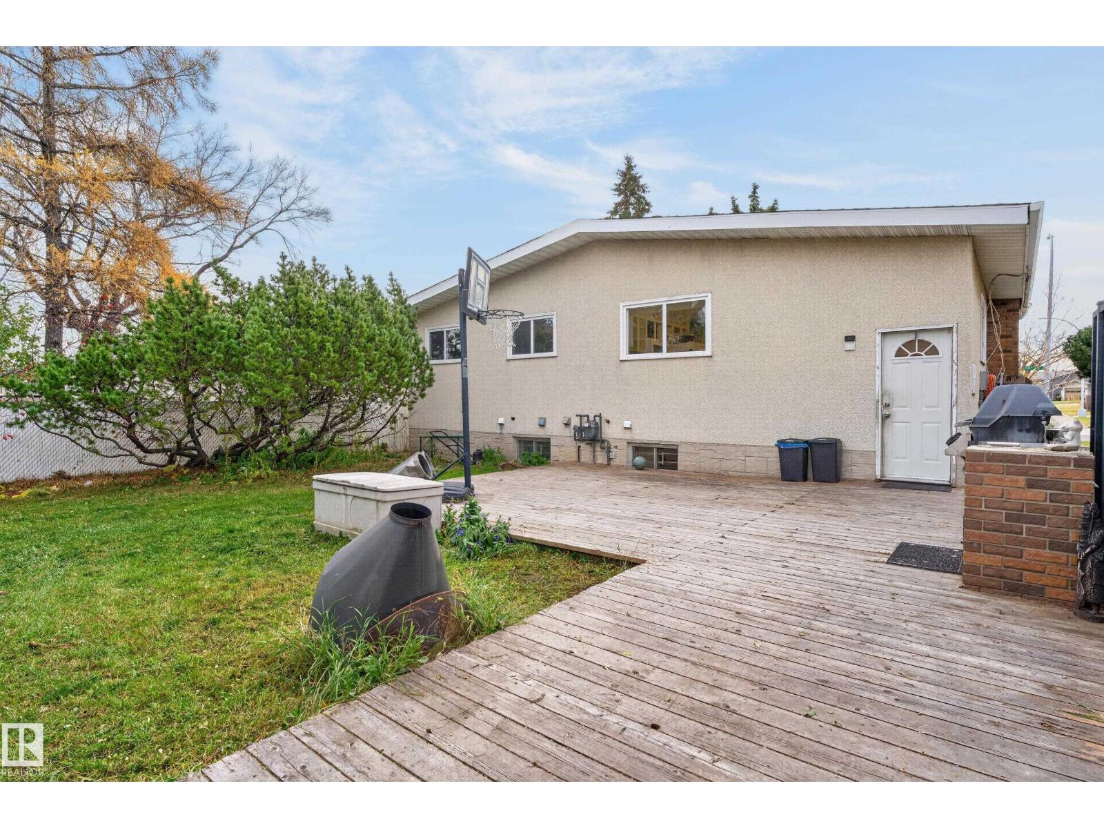 7216 44 AV NW NW, Edmonton — photo 3