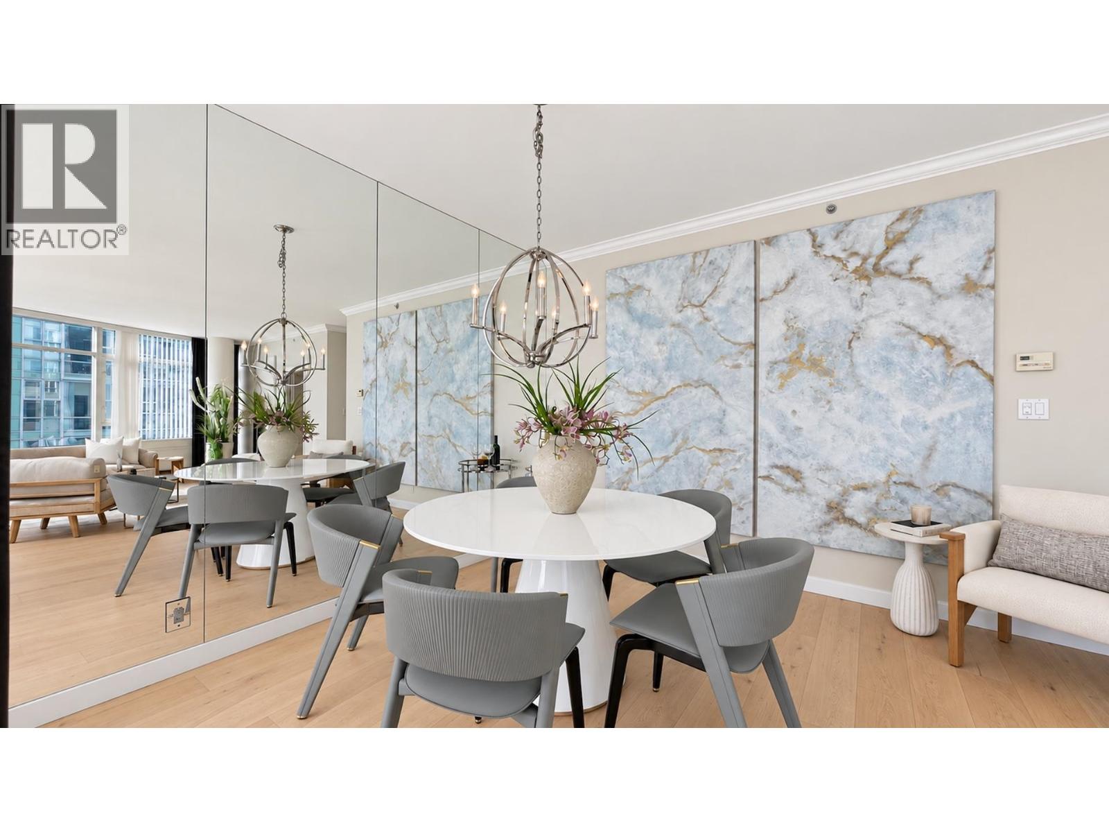 701 1111 MARINASIDE CRESCENT, Vancouver - Image 1