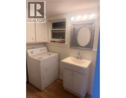 Kitchen - 252 Queensway W, Simcoe, ON N3Y2N1 Photo 9