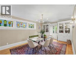 122 Waterloo Row, photo 12