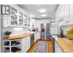 122 Waterloo Row, photo 13
