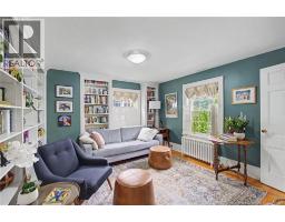 122 Waterloo Row, photo 22