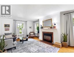 122 Waterloo Row, photo 9
