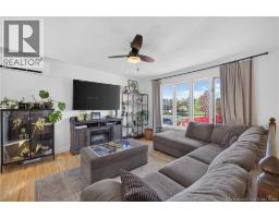 360 Petrie Avenue, photo 4