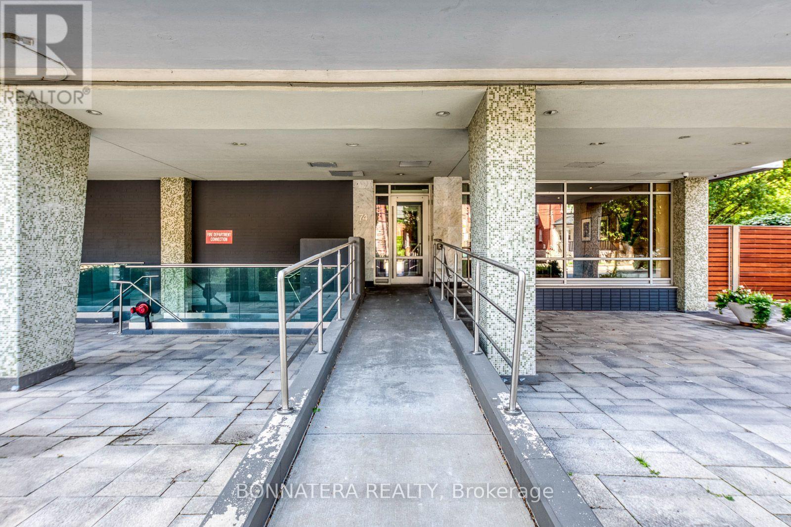 402- 74 Spadina Road, Toronto, ON photo 2