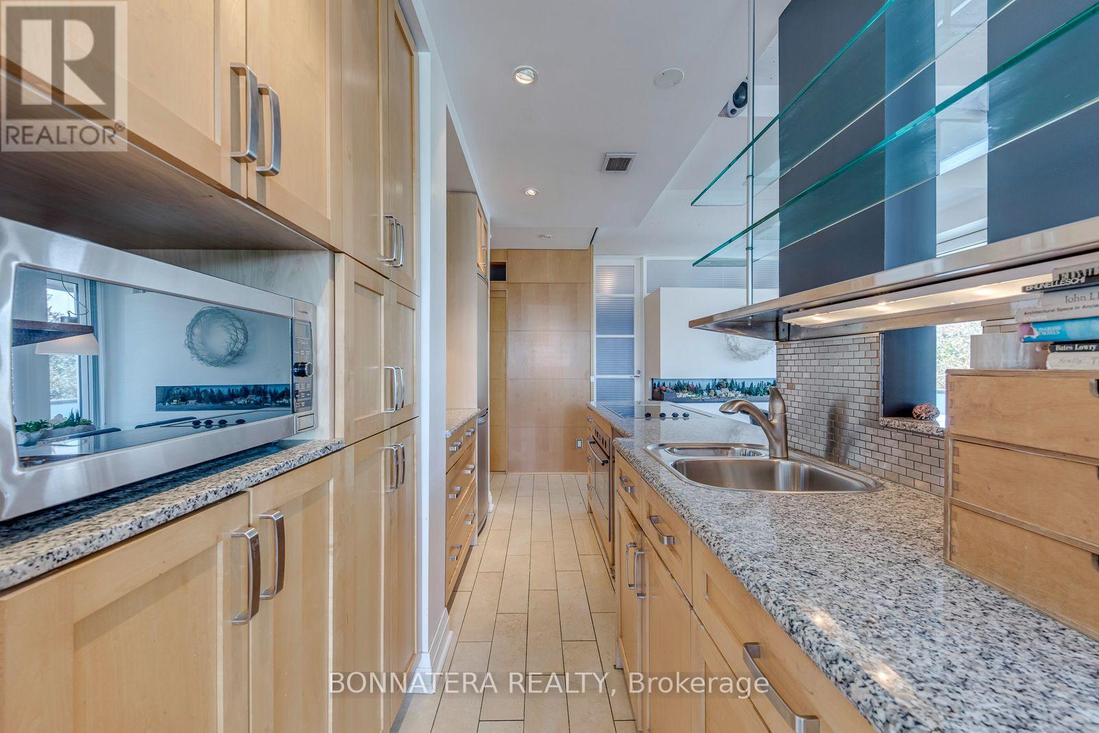 402- 74 Spadina Road, Toronto, ON photo 8
