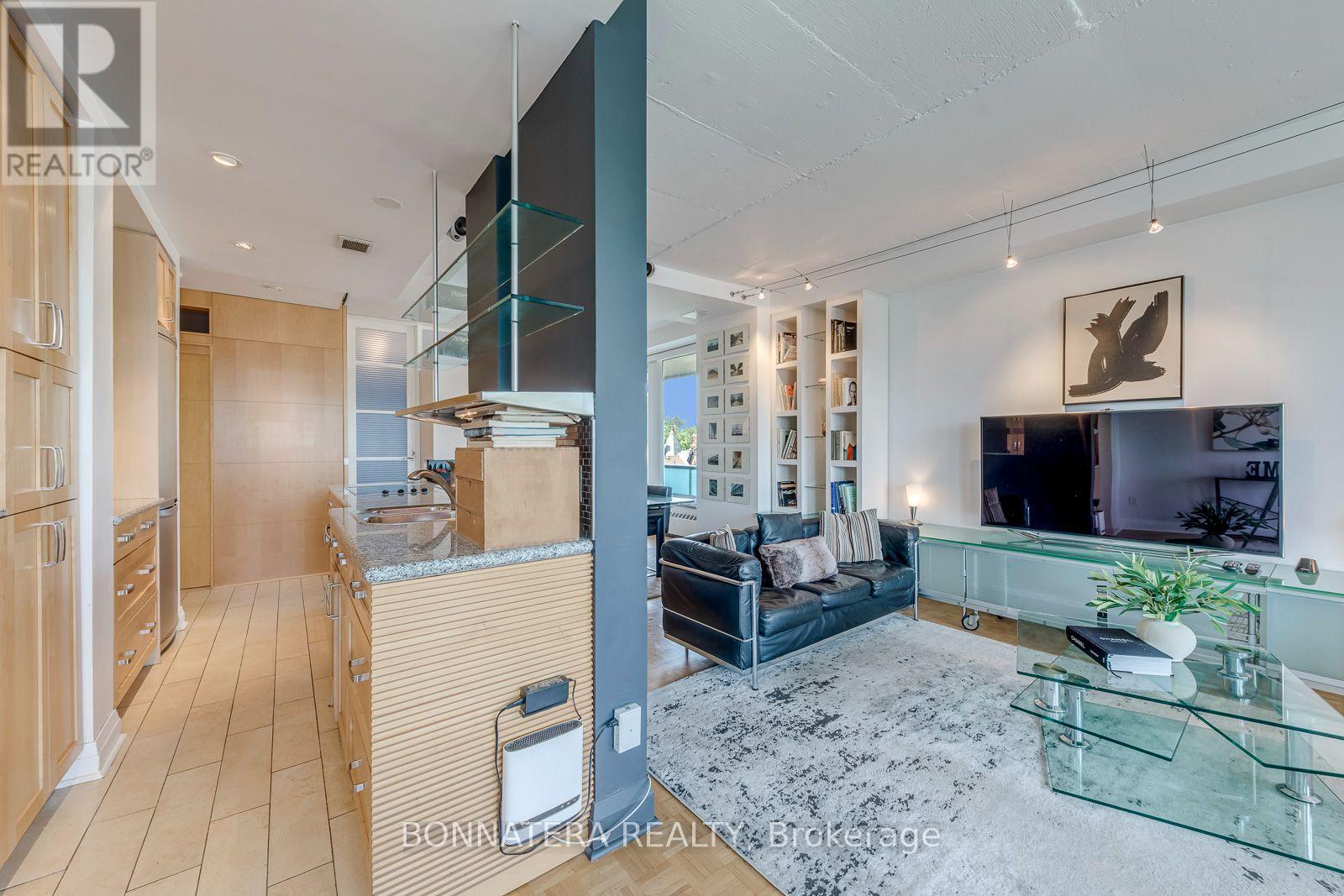 402- 74 Spadina Road, Toronto, ON photo 9