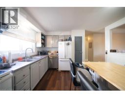 Laundry room - 121 Ashgrove Avenue, Brantford, ON N3R6E8 Photo 10