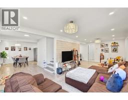 56 Main Street, photo 10