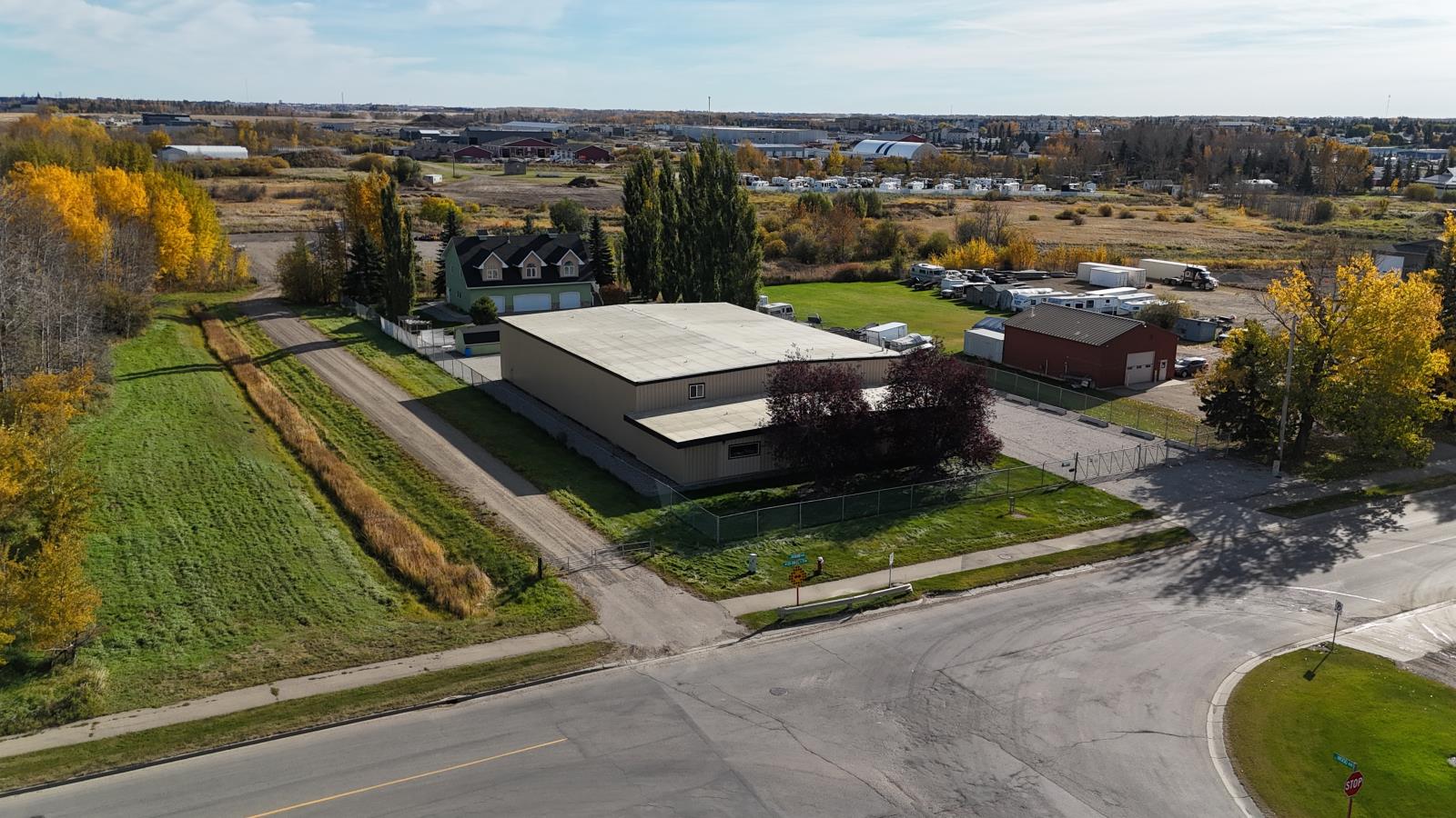 1 Boulder Boulevard, Stony Plain — photo 2