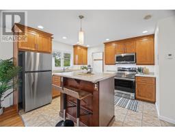 7 Macpherson Avenue thumbnail 13