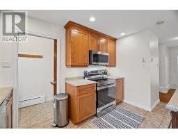 7 Macpherson Avenue thumbnail 17
