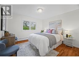 7 Macpherson Avenue thumbnail 18