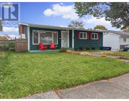 7 Macpherson Avenue thumbnail 2