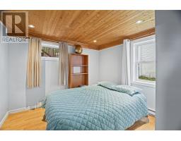 7 Macpherson Avenue thumbnail 25
