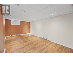 7 Macpherson Avenue thumbnail 28
