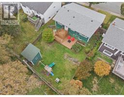 7 Macpherson Avenue thumbnail 40