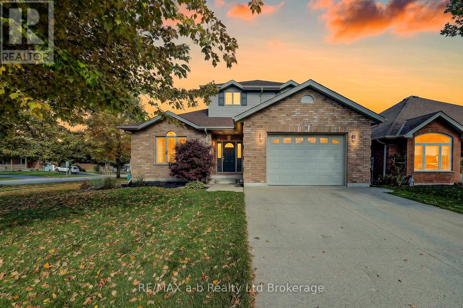 1 Wendy Calder Place, photo 1 of 25