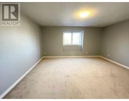 59 Routliffe Lane, Toronto, ON M2N0A5 Photo 24