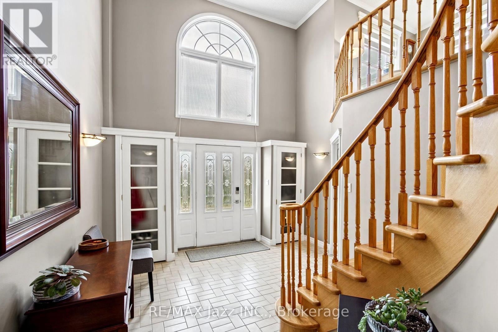 789 Lochness Crescent, Oshawa, ON photo 3