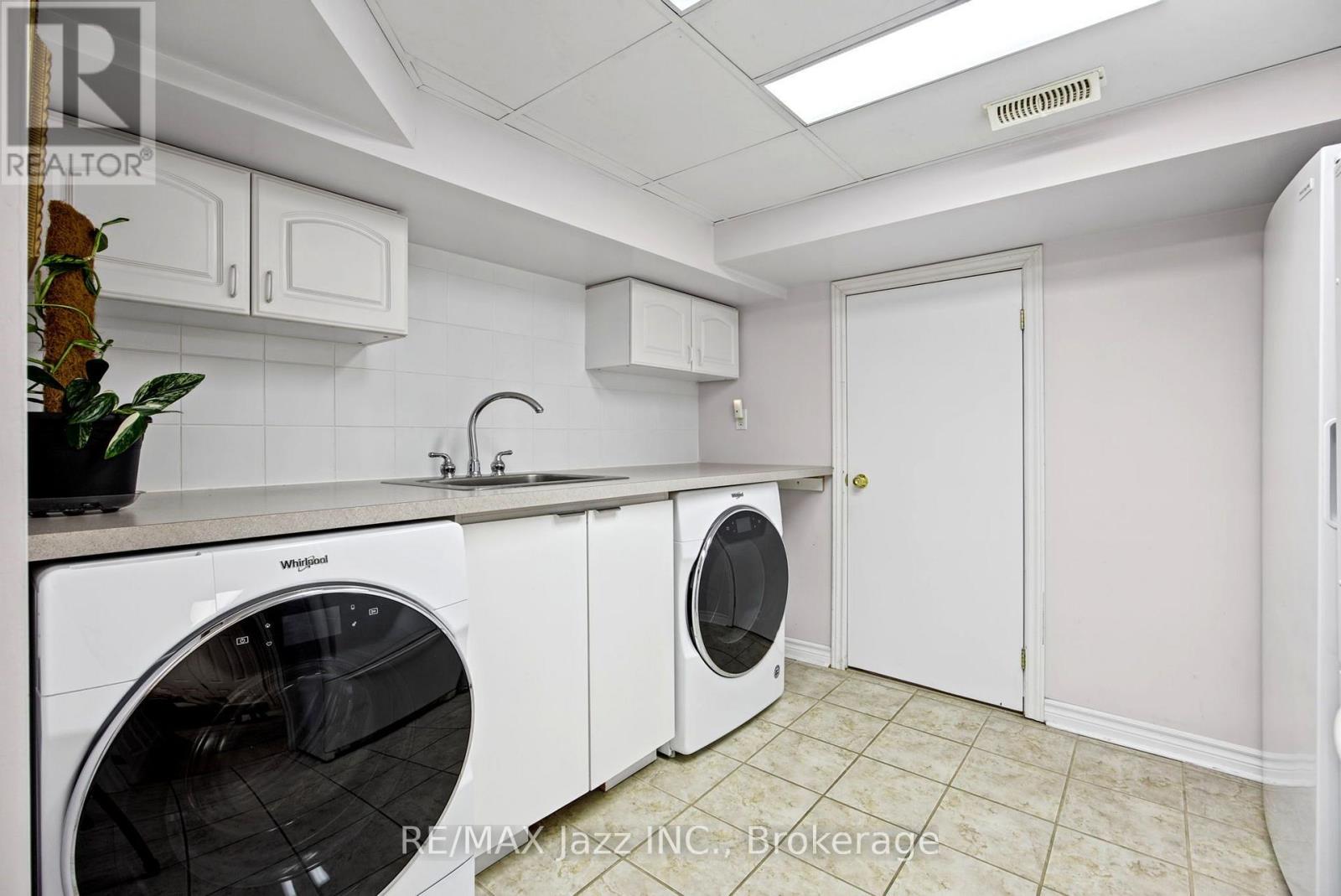 789 Lochness Crescent, Oshawa, ON photo 42