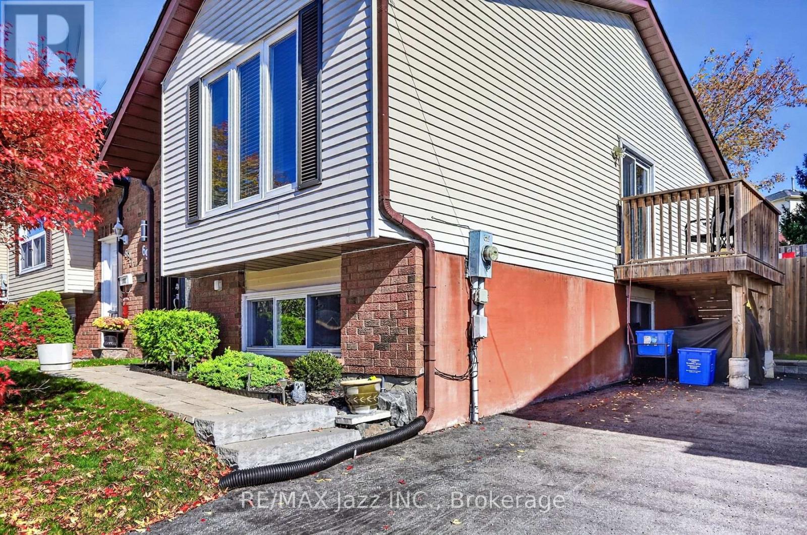 691 Attersley Drive, Oshawa, ON photo 2