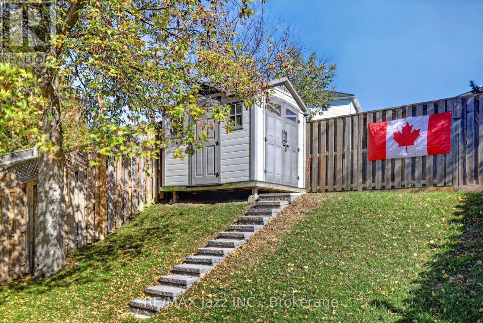 691 Attersley Drive, Oshawa, ON photo 28