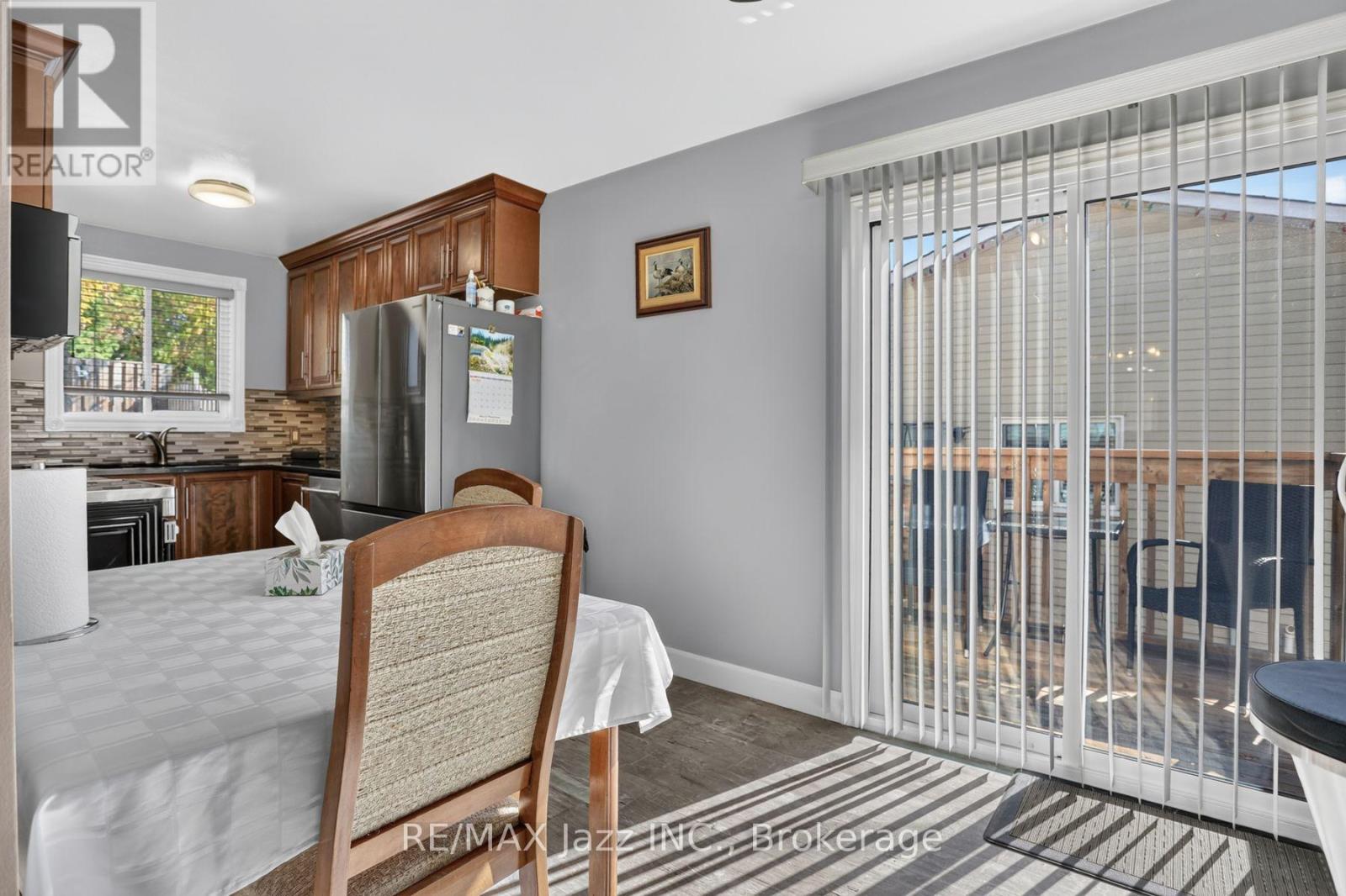 691 Attersley Drive, Oshawa, ON photo 8