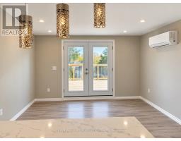 19 Kelvin Avenue, Toronto, ON M4C5C7 Photo 13