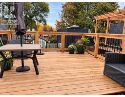 19 Kelvin Avenue, Toronto, ON M4C5C7 Photo 6