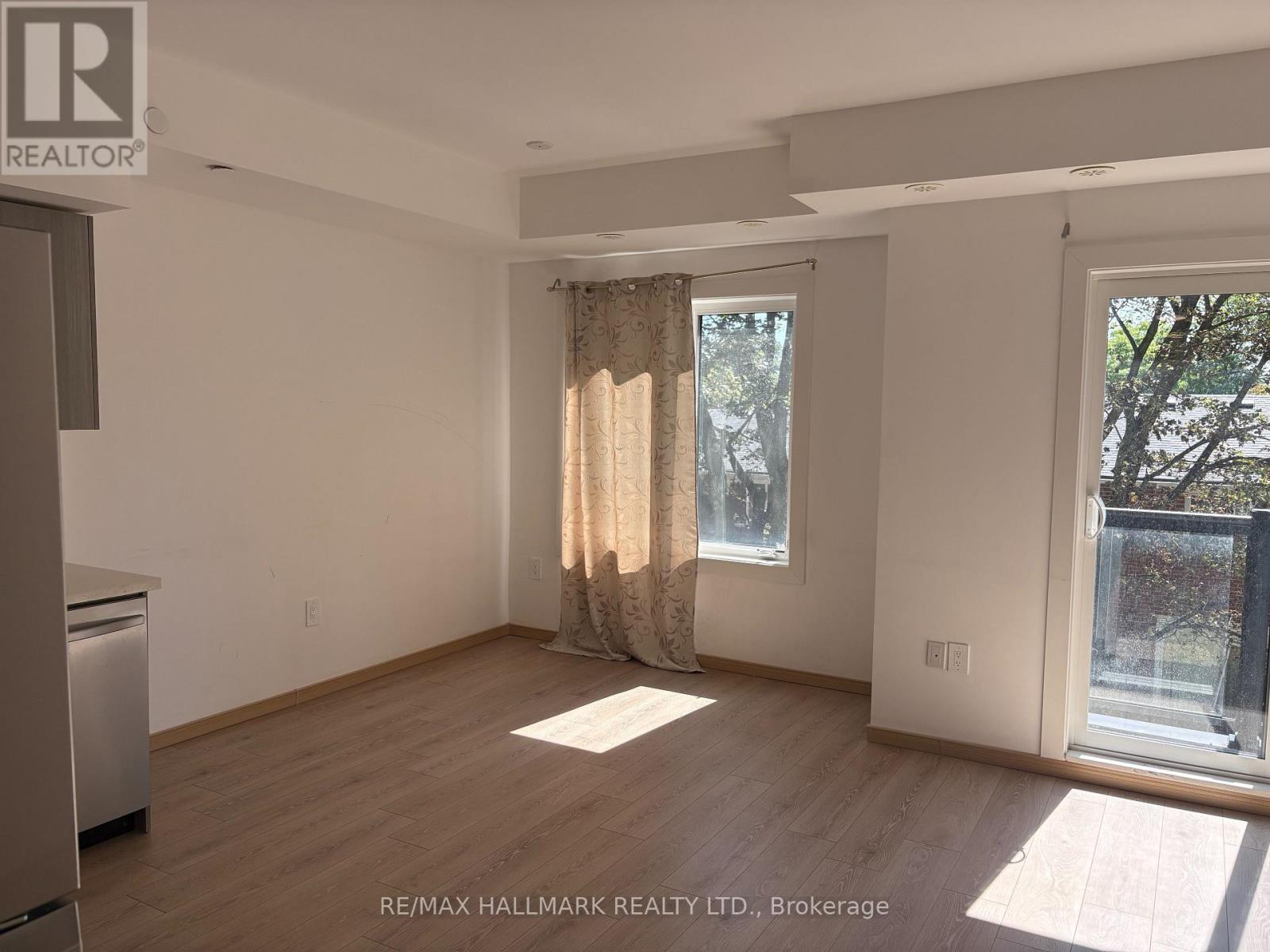 310- 3425 Sheppard Avenue East, Toronto, ON photo 3