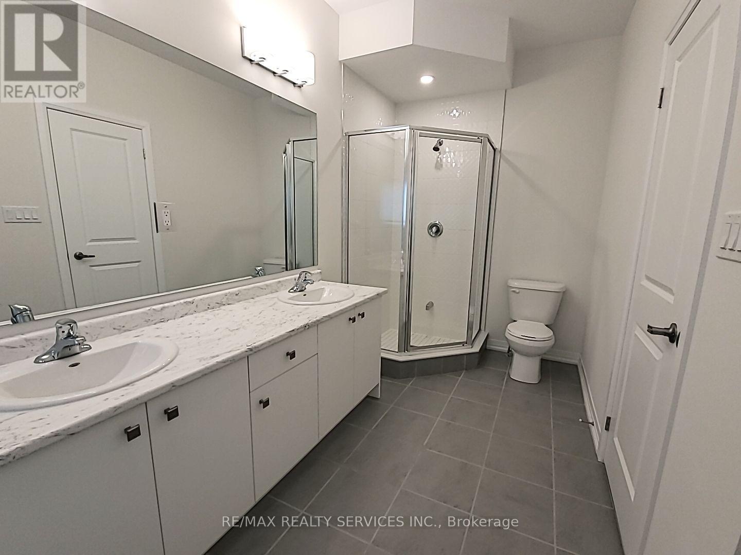 225 Coronation Road, Whitby, ON photo 18
