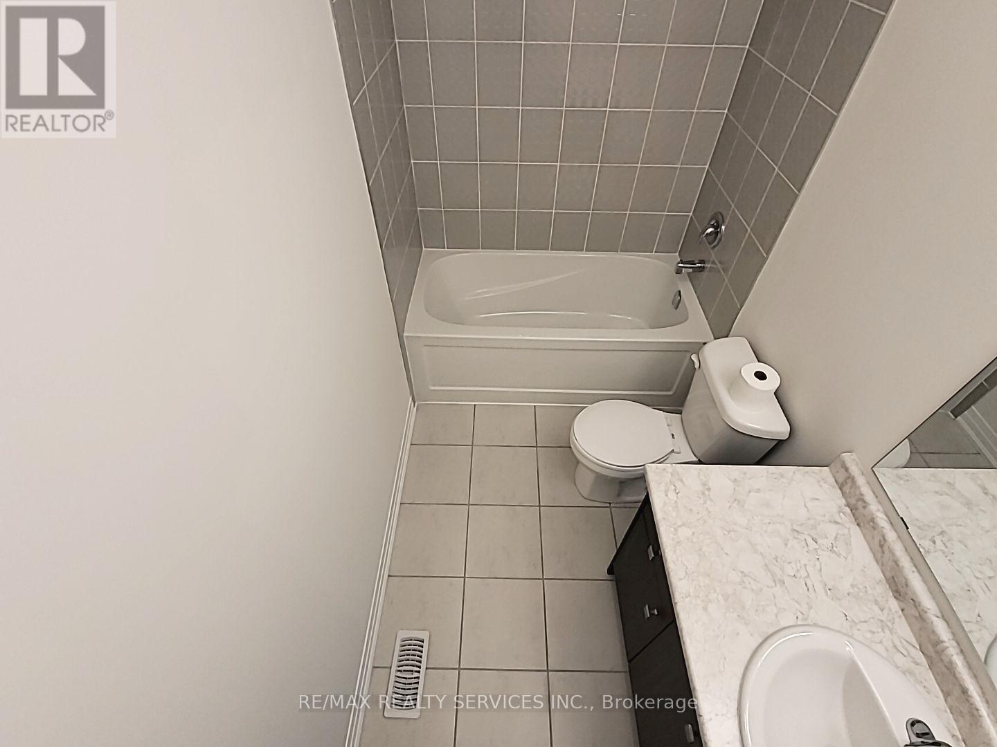 225 Coronation Road, Whitby, ON photo 20