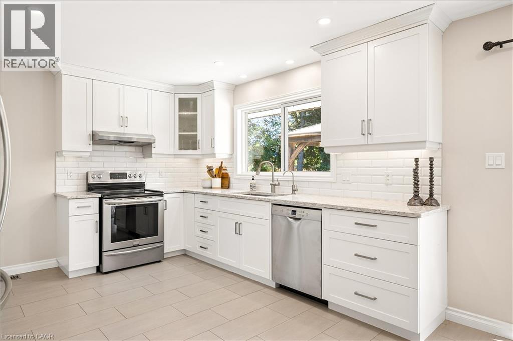 18 EVELYN Crescent - 8