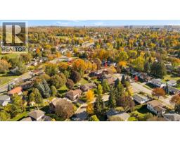 18 Evelyn Crescent, Kitchener, ON N2A1G9 Photo 37