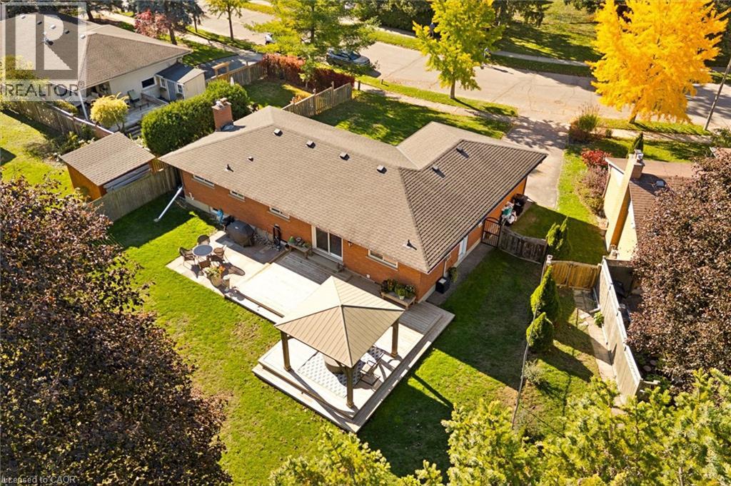 18 EVELYN Crescent - 36
