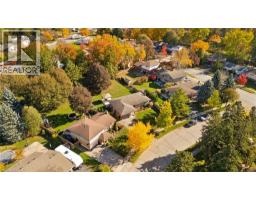 18 Evelyn Crescent, Kitchener, ON N2A1G9 Photo 34