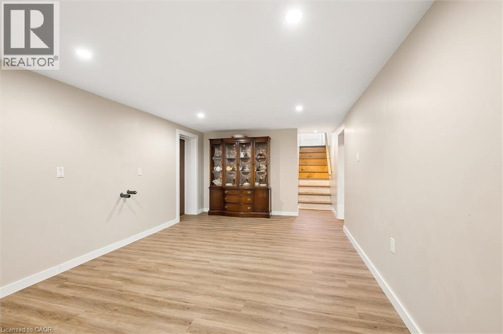 18 EVELYN Crescent - 21