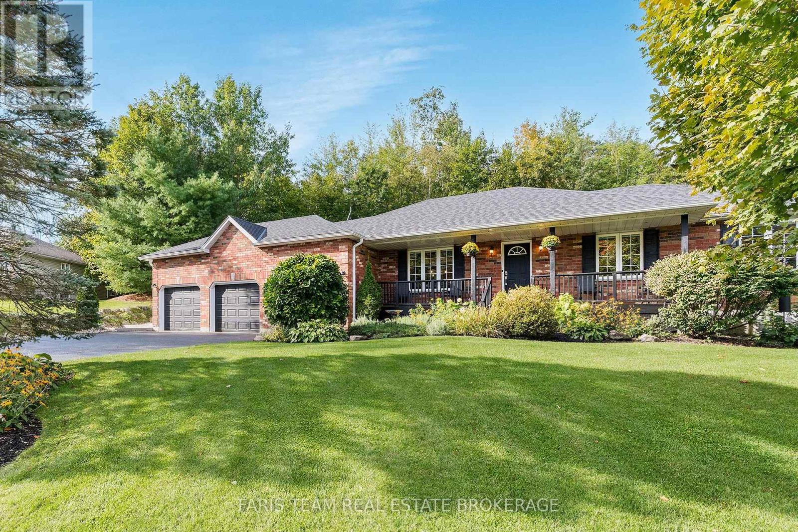55 Davenport Drive, Springwater, ON photo 4