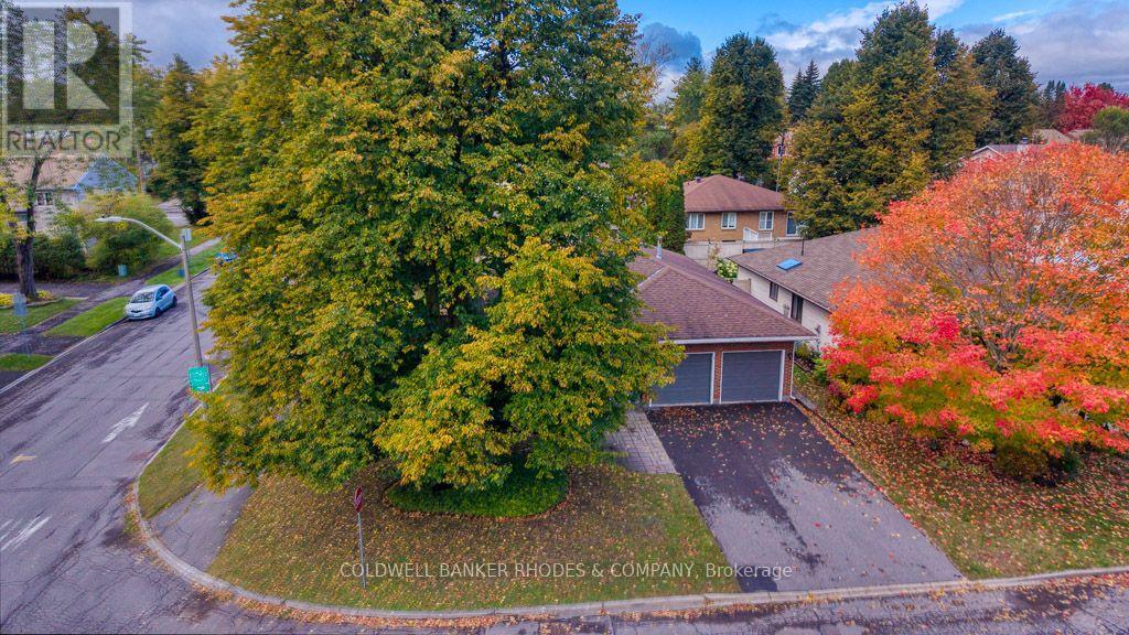 Condos for Sale in Ottawa – 34 GAVIN STREET, Ottawa – By Peter Sagos - Image 47