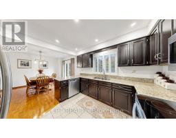 4204 Starlight Crescent, Mississauga, ON L4W4P9 Photo 16
