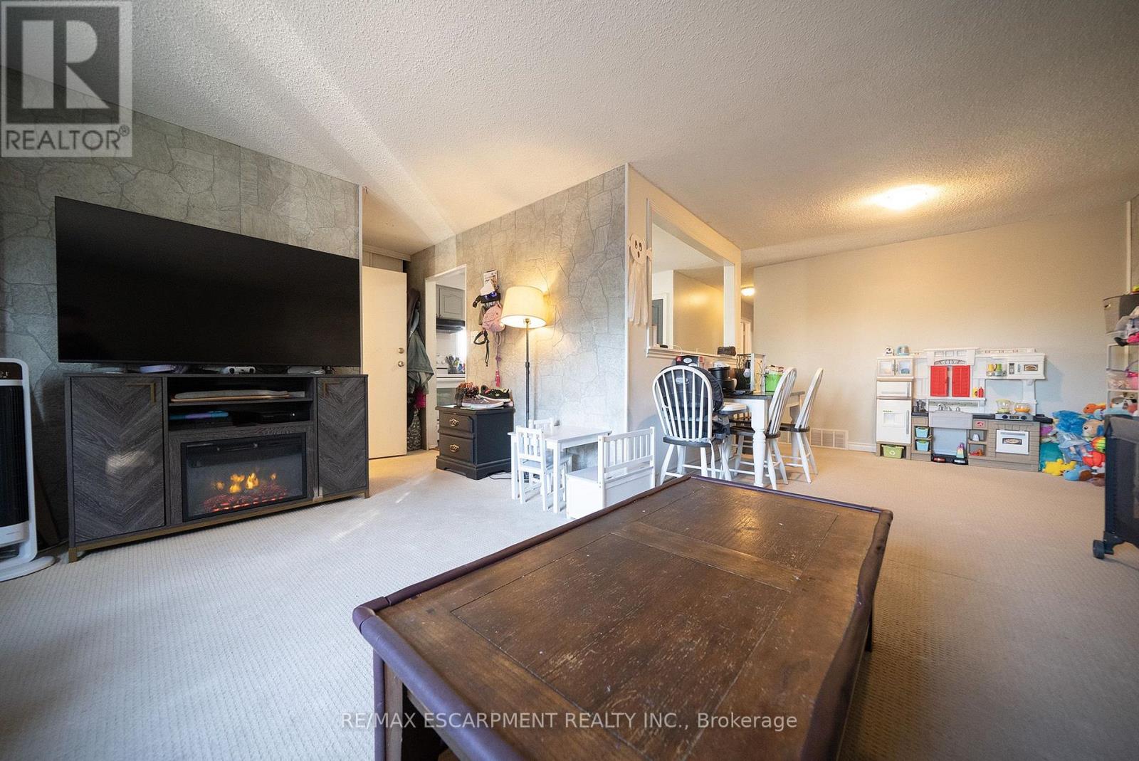 121 Ashgrove Avenue, Brantford, ON photo 6