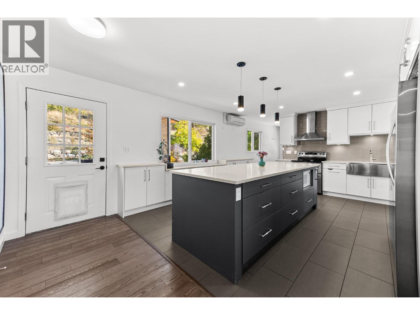 398 Upper Bench Road S - 7