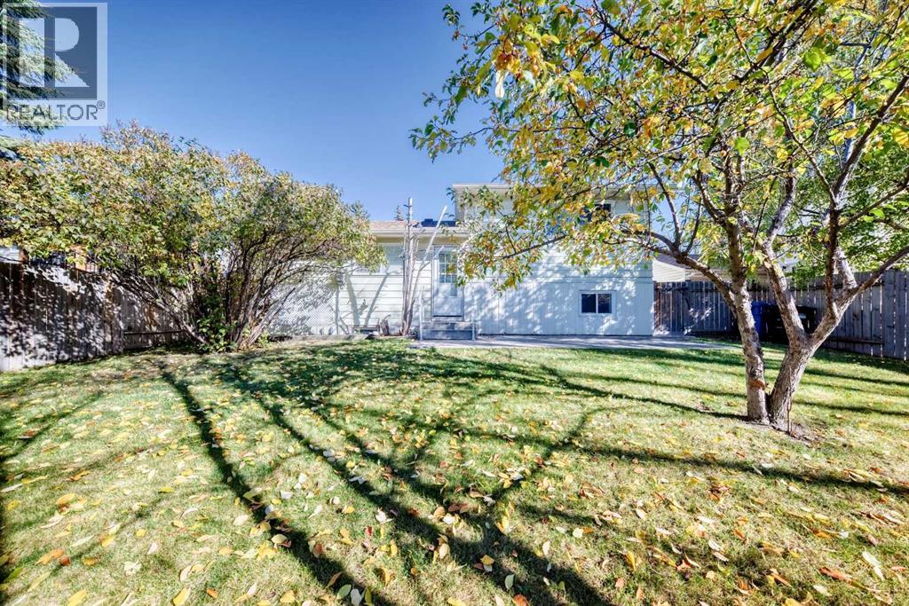 143 Deer Ridge Way SE, Calgary — photo 3
