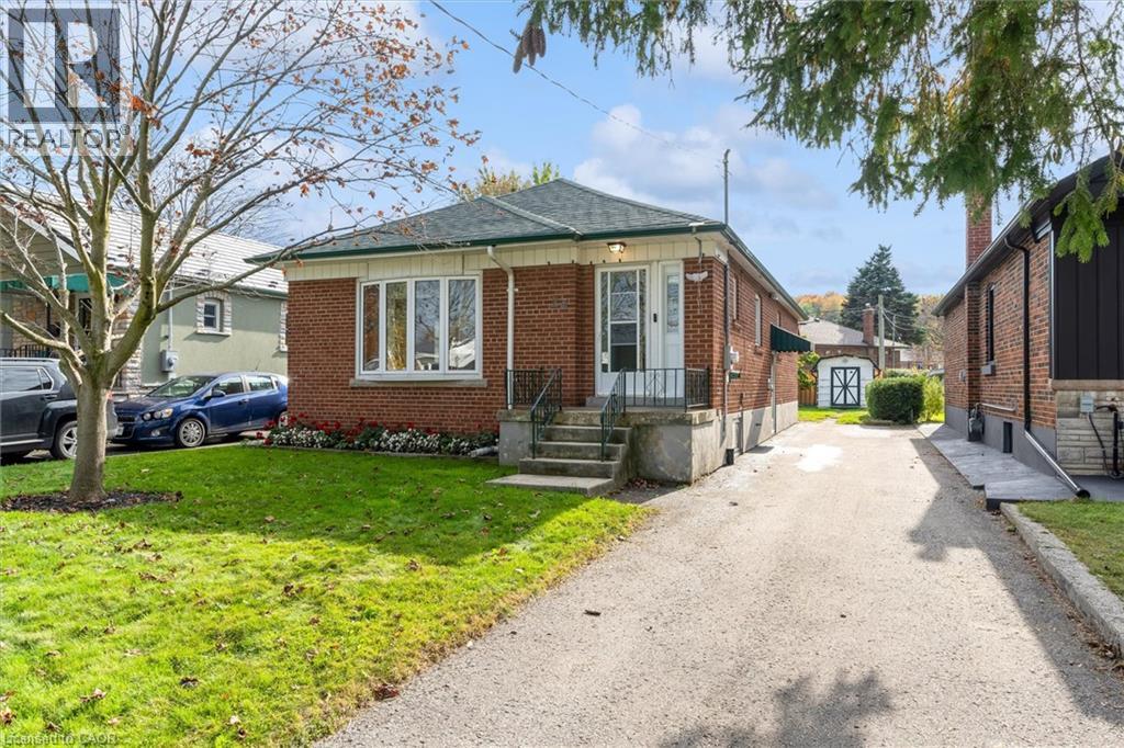 Photo of 24 MULDREW Avenue