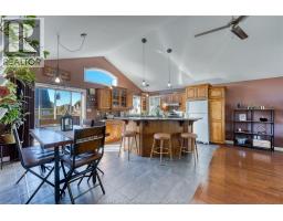 4pc Bathroom - 240 St Peter Street, Belle River, ON N0R1A0 Photo 6