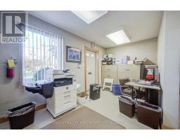 137 Sheppard Avenue E, Toronto, ON M2N3A6 Photo 13